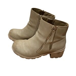 Girl’s Tan Ankle Boots